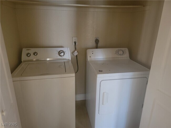 Building Photo - 2700 N Rainbow Blvd