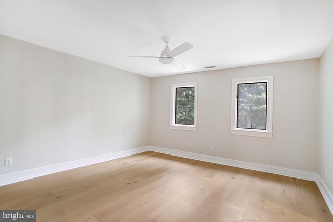 Building Photo - 11109 Elmview Pl