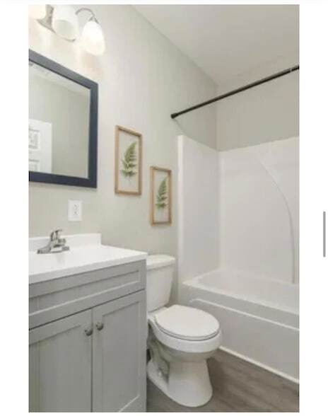 Building Photo - 471 Idaho Ave