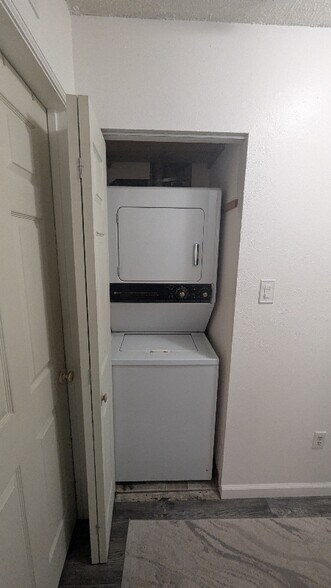 Building Photo - 7309 W Hampden Ave