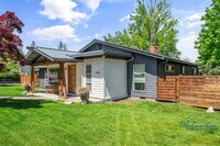 Building Photo - 1075 Bellview Ave
