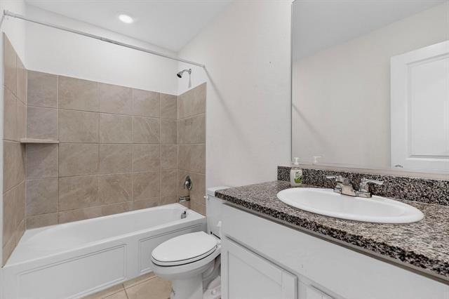 Building Photo - 9216 Grackle Pl