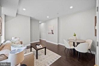 Building Photo - 1325 N Franklin St