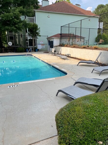 Building Photo - 247 Cobblestone Trl