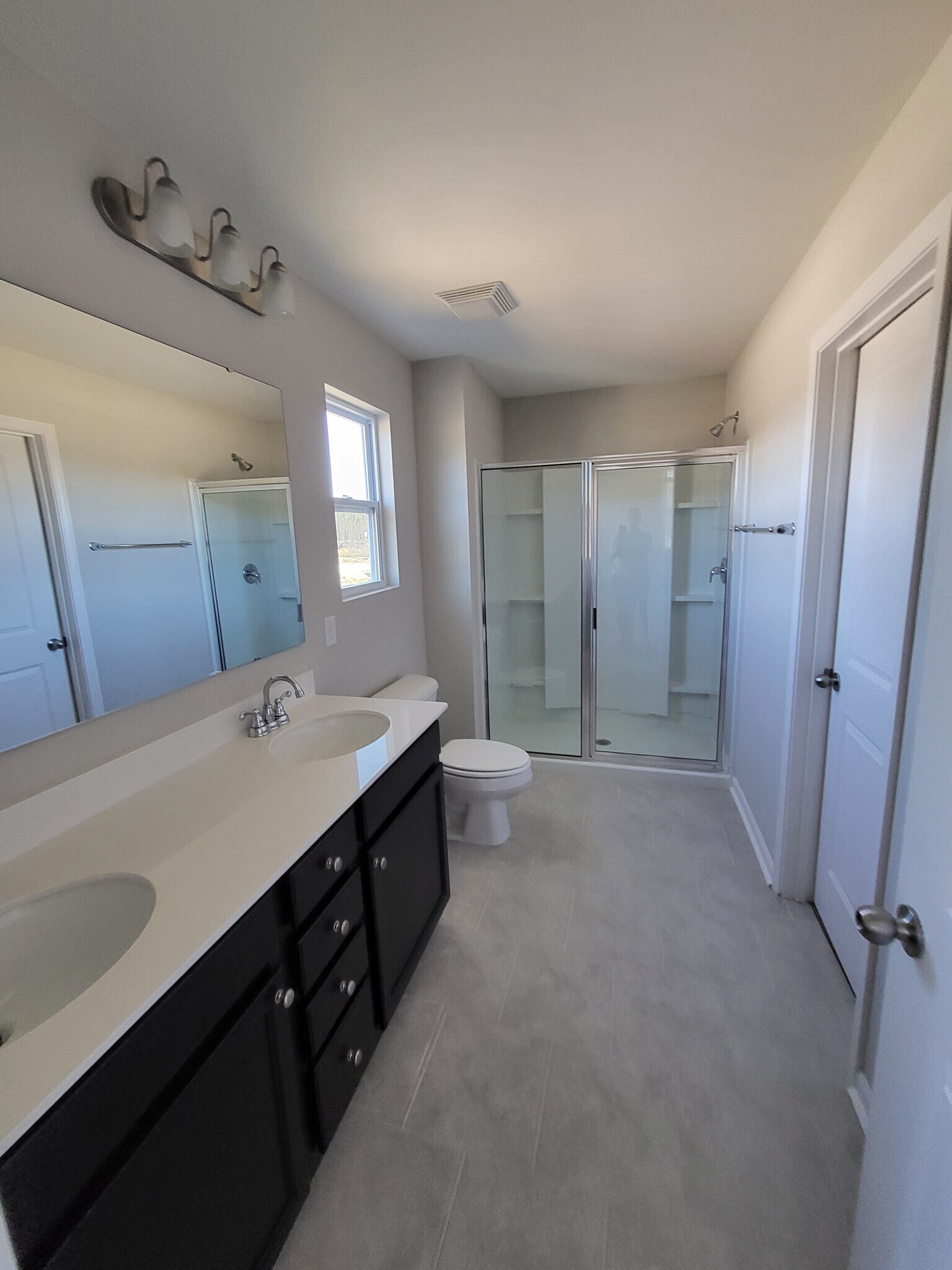 Master Bathroom w/Closet - 506 Purple Finch Rd