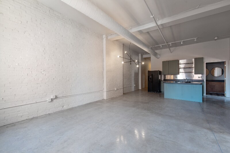 Building Photo - 1006 Olive St