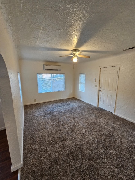 Building Photo - 2512 Butte St