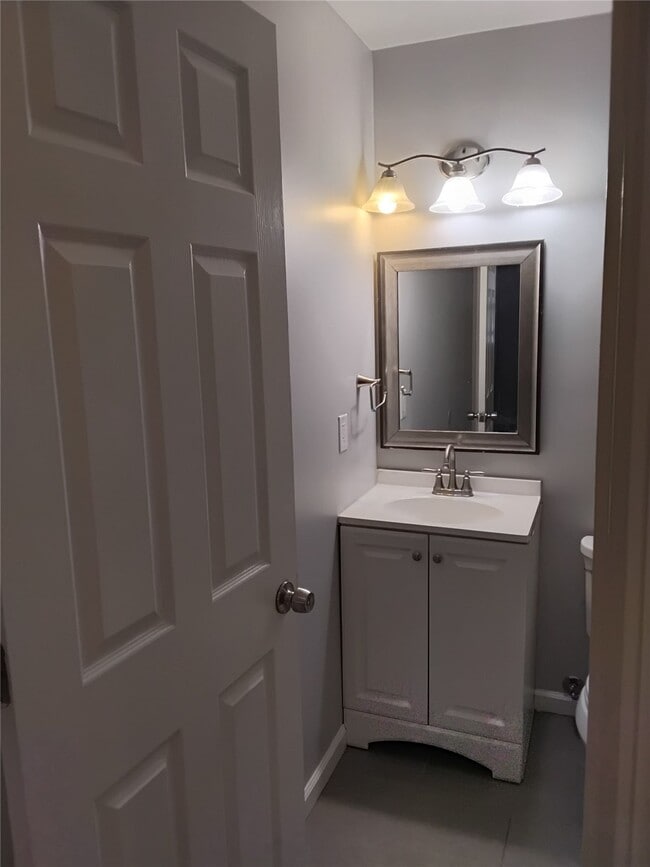 Building Photo - 7454 Blanding Dr