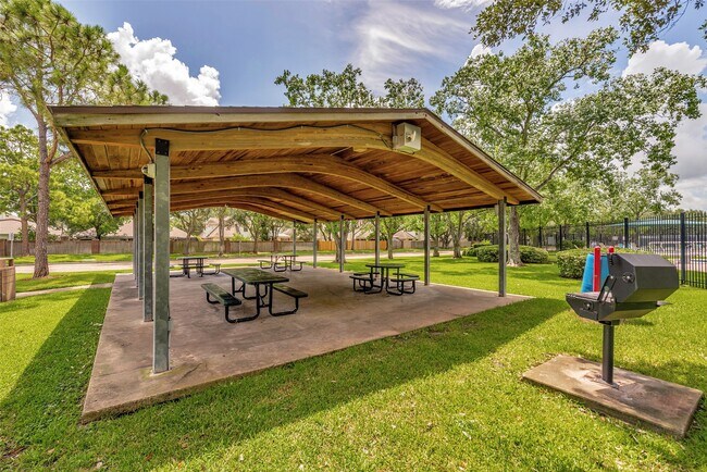 Building Photo - 2779 Forest Point Dr