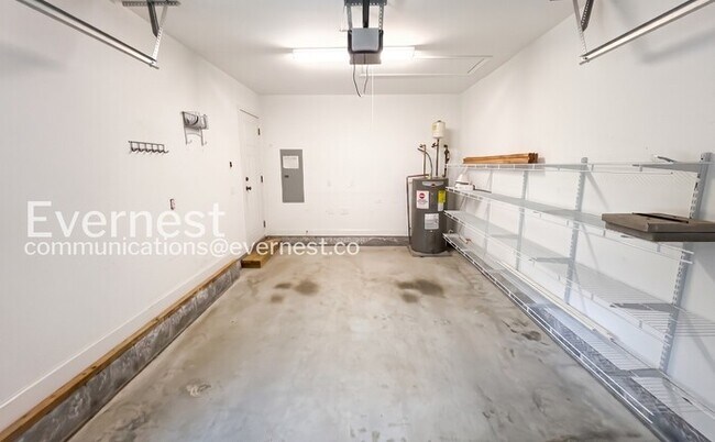 Building Photo - 2-Bed/2-Bath Town Home/Pet Friendly/Available Now!