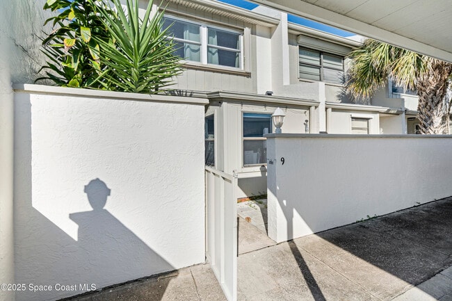 Primary Photo - 142 Palmetto Ave