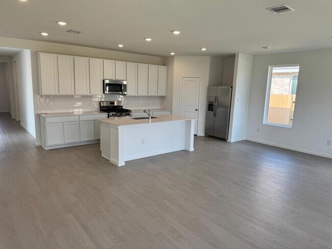 Building Photo - 26643 Prairie Smoke Ln
