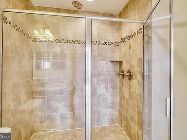 Upstairs bathroom #2 - 521 S Linwood Ave