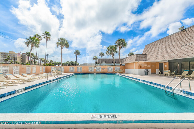 Building Photo - 2700 N Hwy A1A