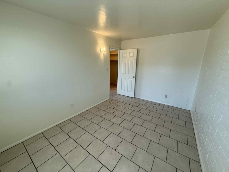 Building Photo - 5433 E 30th St