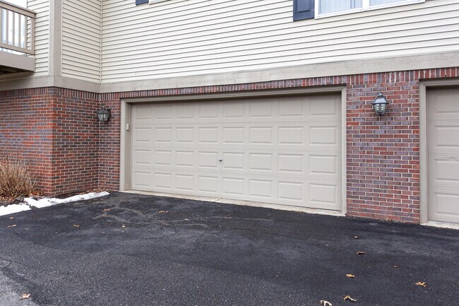 Building Photo - 28471 Carlton Way Dr