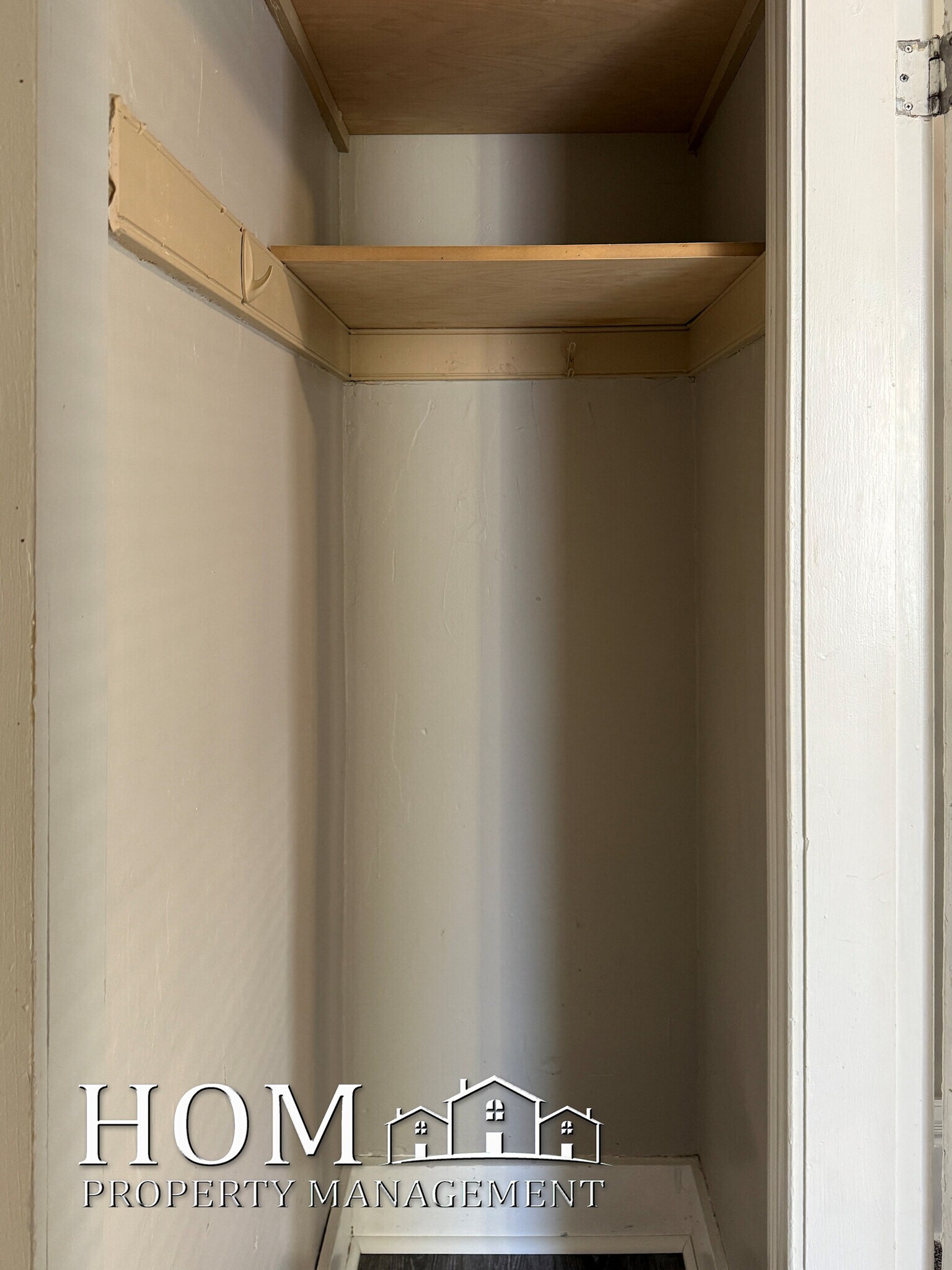 Building Photo - 229 Center St