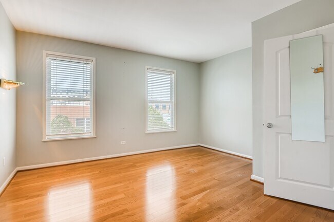 Building Photo - 1127 S Hanover St