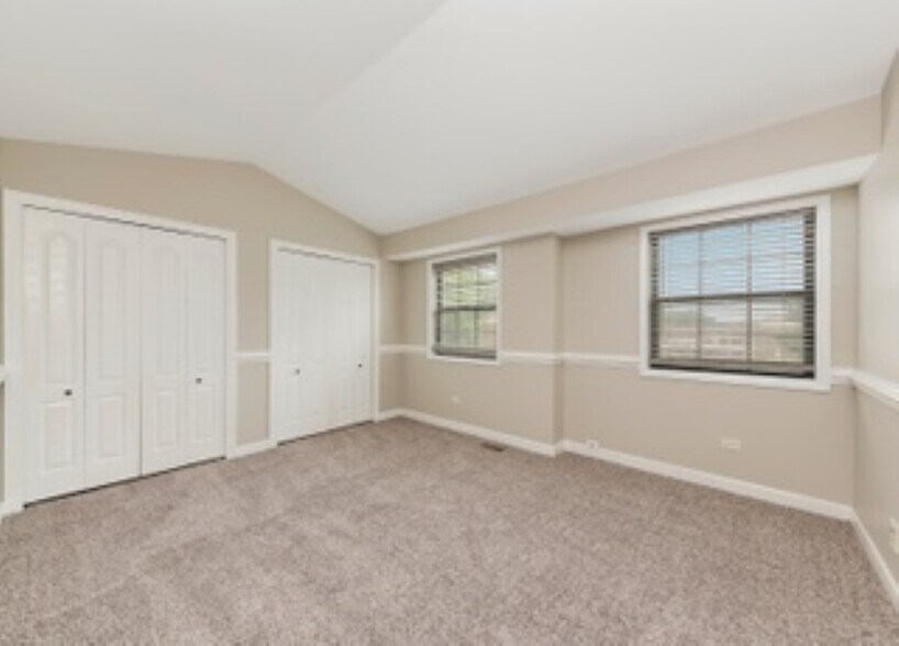 Master bedroom - 1512 W Jefferson Ave