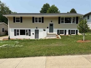 Building Photo - 3004-3006 Stanford Ave