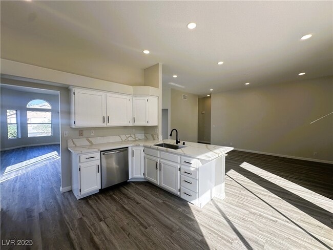 Building Photo - 312 Modesto St