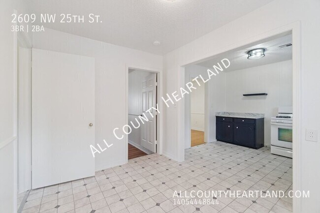 Building Photo - 2609 NW 25th St