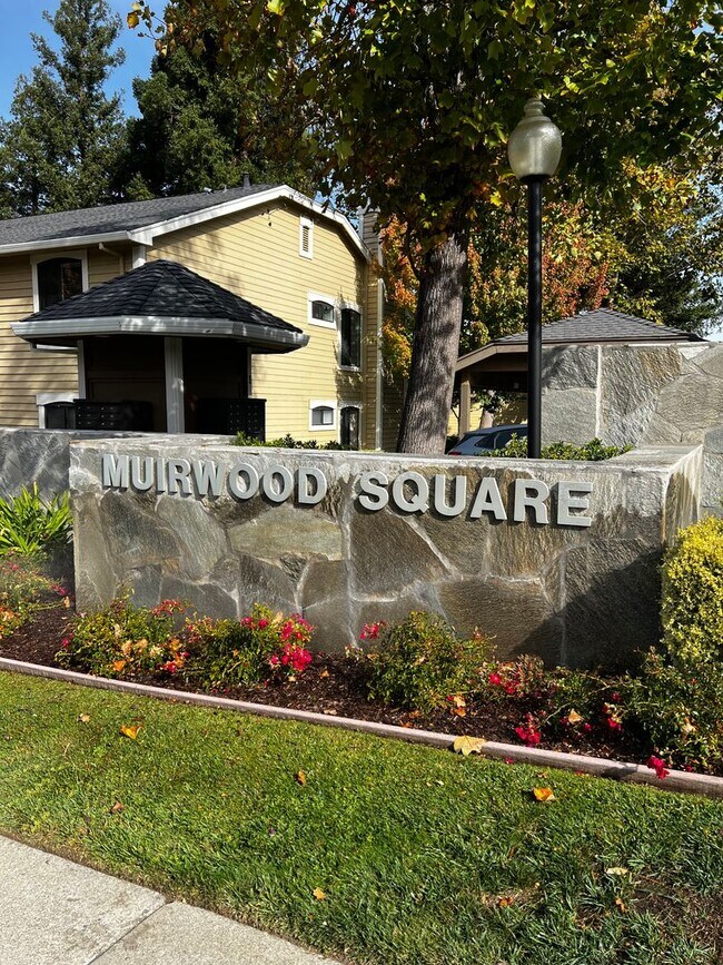 HOA Muirwood Square 625 Center Ave Martinez CA 94553 Apartment Finder