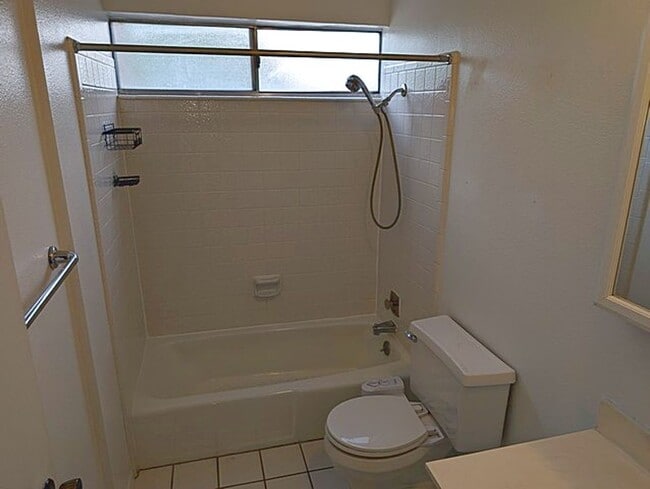 Building Photo - Great location Sugarhouse Condo