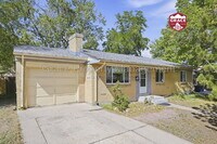 Building Photo - 1333 S Kendall Ct