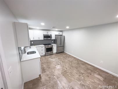 Building Photo - 453 Vineyard Ave