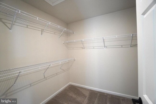 Building Photo - 612 America Dr