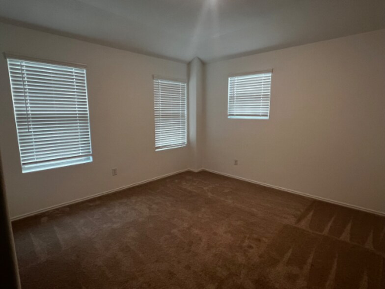 Building Photo - 5254 Elrington Vly Ln