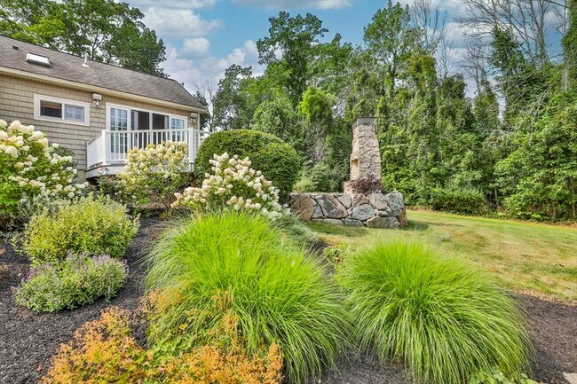 Building Photo - 24 Browns Ln