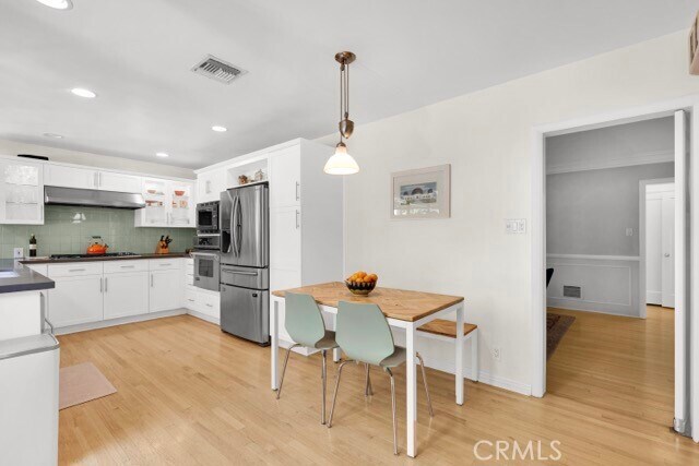 Building Photo - 2527 Canyon Dr