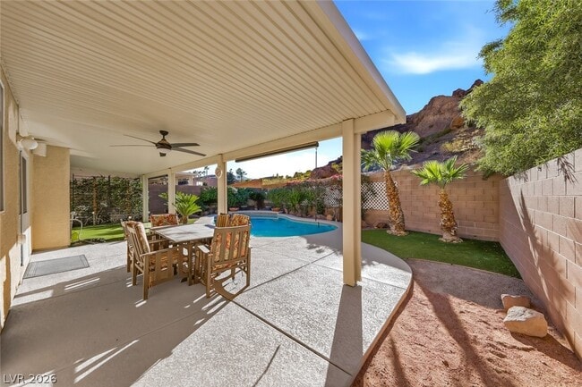 Building Photo - 1129 Dunrobin Garden St