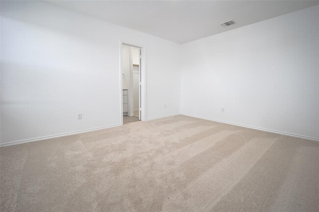 Building Photo - 2023 Delphine Dr