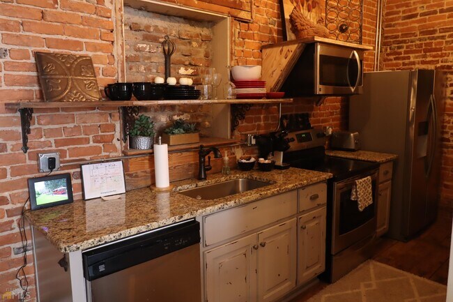 Building Photo - 101 S Wayne St