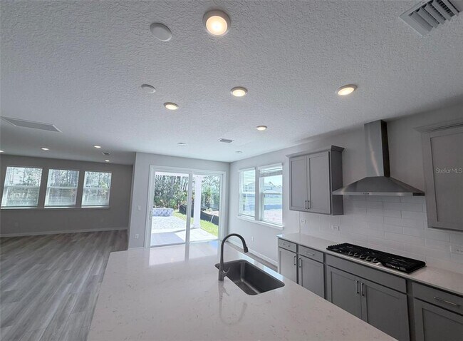 Building Photo - 36 Perseus Ave