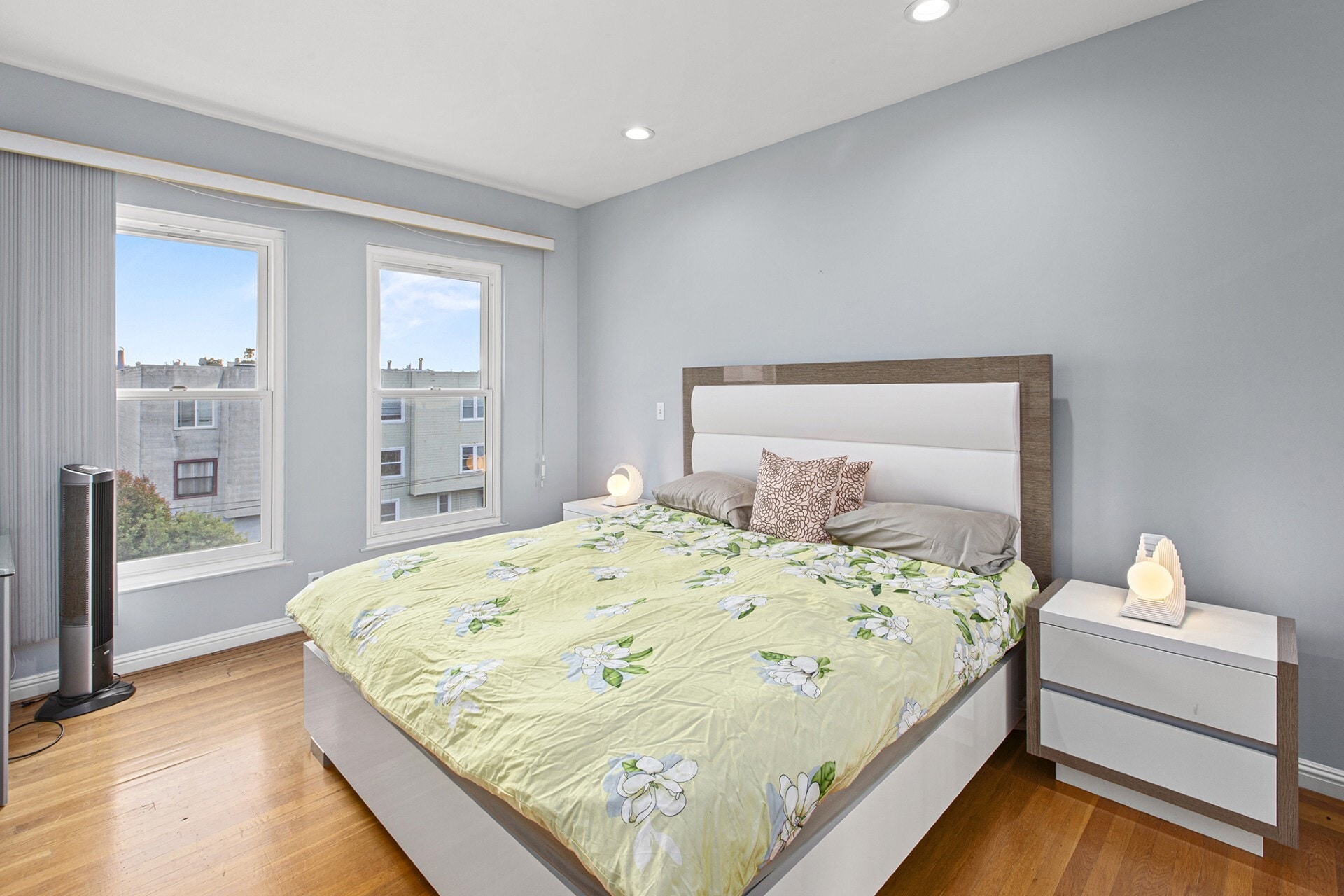 Building Photo - 548 25th Ave