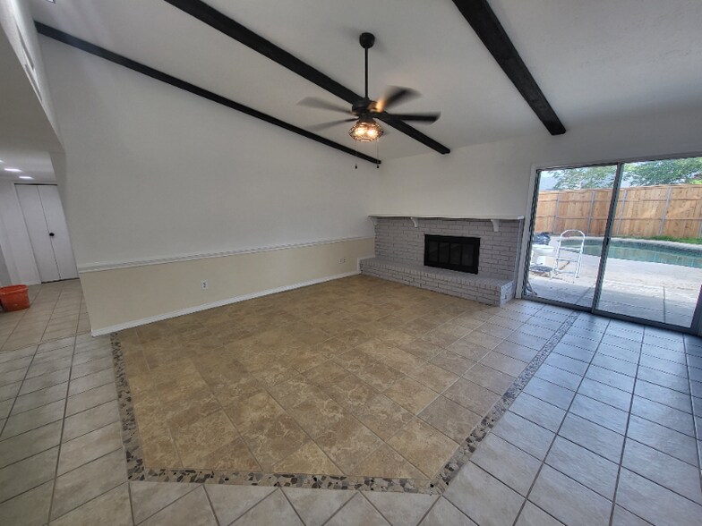 Building Photo - 5208 Pruitt Dr