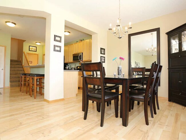 Building Photo - 9640 Independence Cir