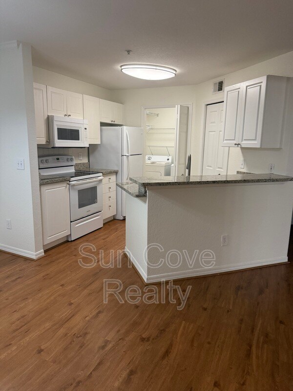 Building Photo - 4201 Woodstorks Walk Way