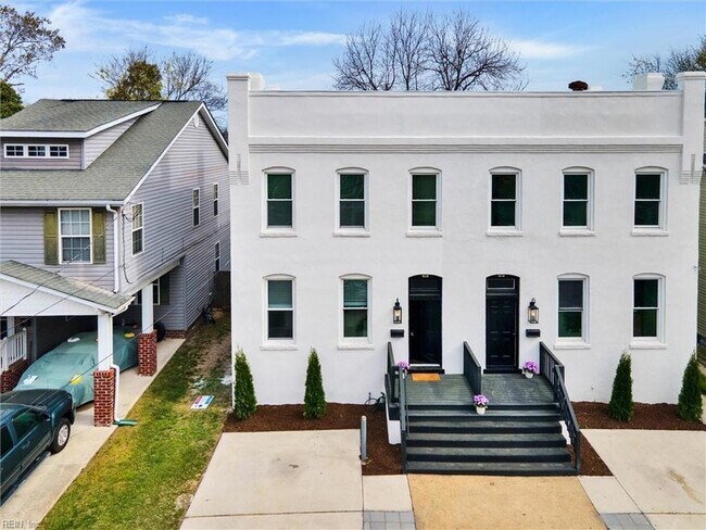 Building Photo - 412 W 29th St