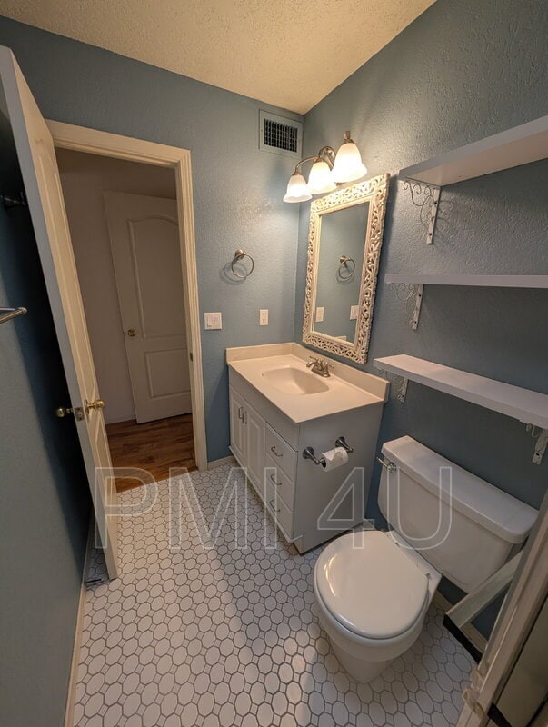 Building Photo - 1516 Rosemont Ave NW