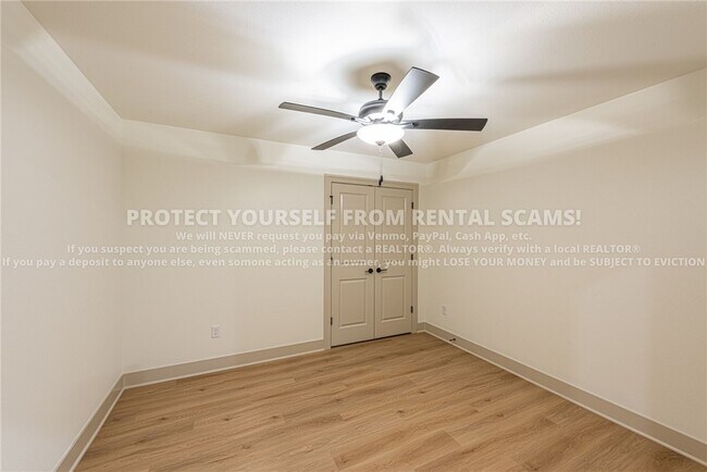 Building Photo - 4173 W Barhem Dr