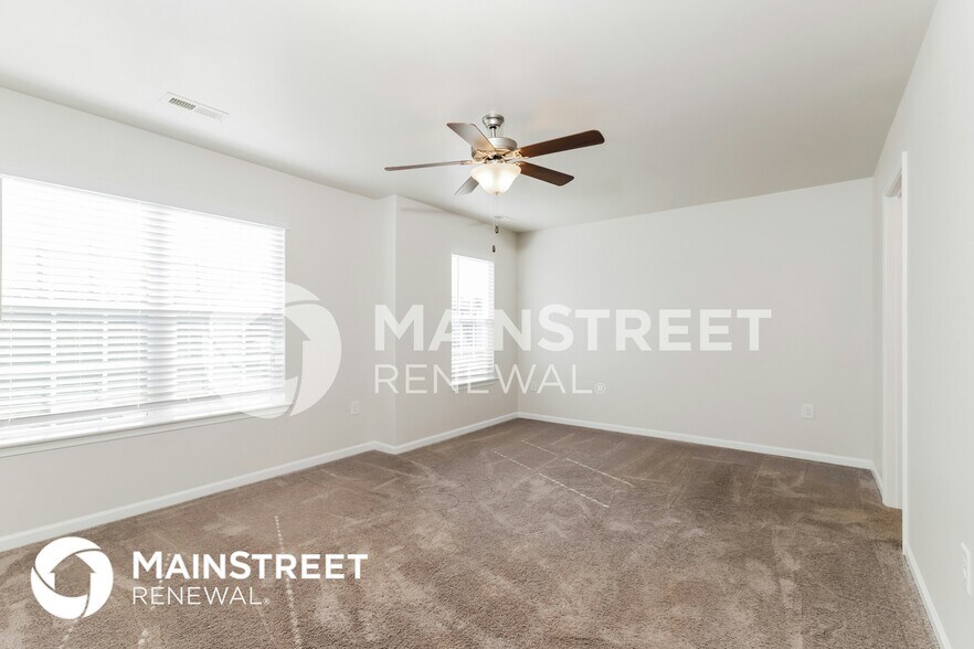 Building Photo - 6166 Brentwood Pk Dr