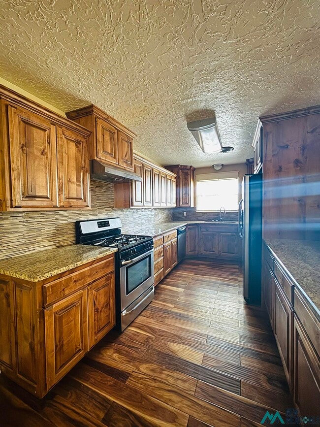 Building Photo - 1317 Stratford Ln