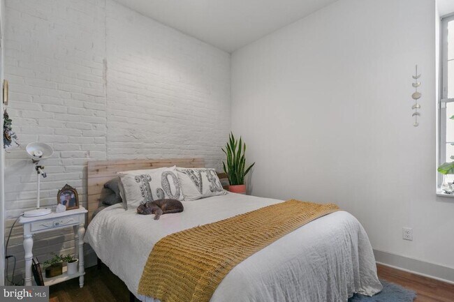 Building Photo - 1618 Mifflin St