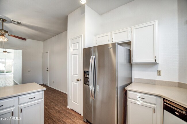 Building Photo - 11102 N 111th St