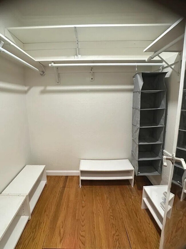 Building Photo - 101 Linden Ave